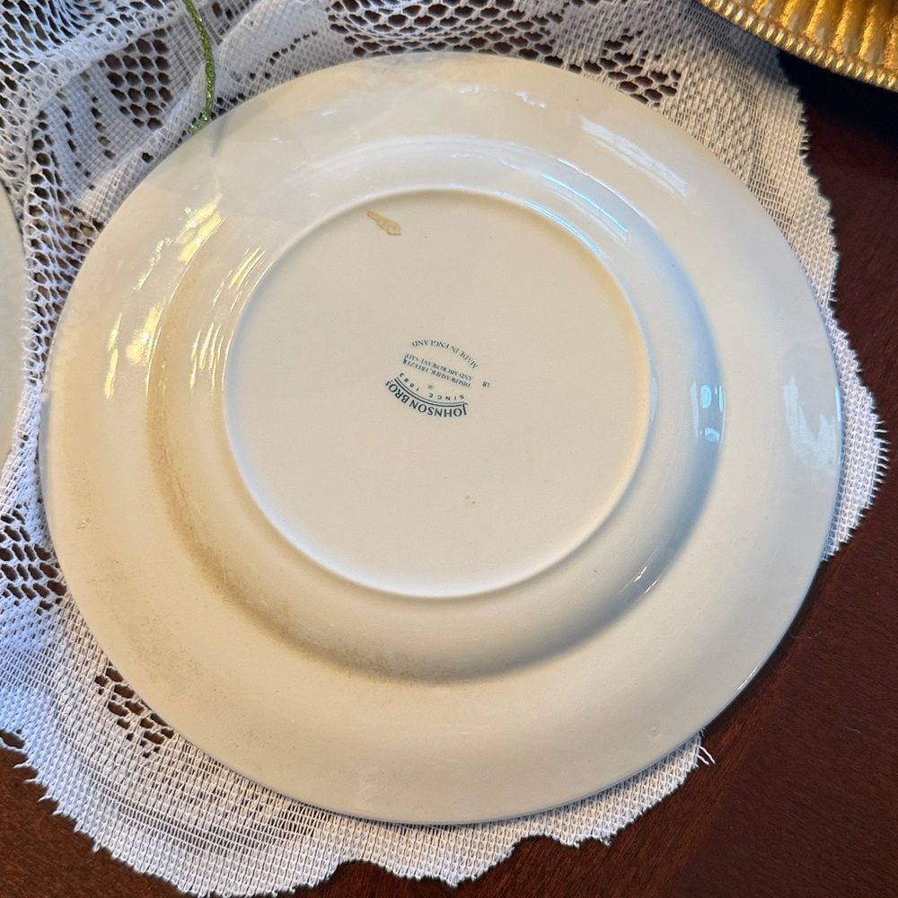 Johnson & Bros.  & Willow Since 1863 Made in England 8” plates (3) - Excellent - Picture 13 of 13